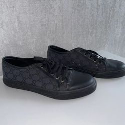 Gucci “GG” canvas low black sneakers