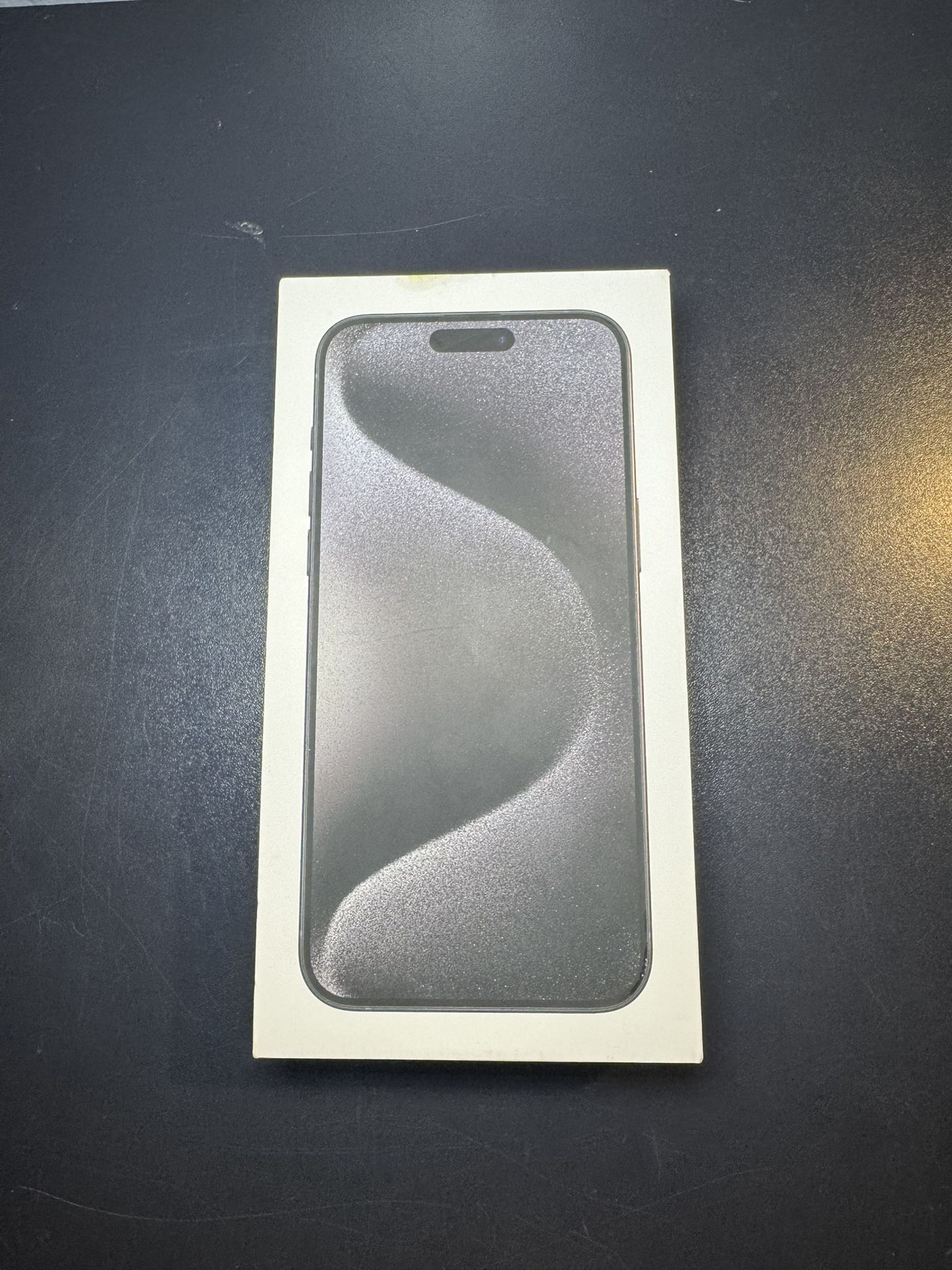 Unlocked iPhone 15 Pro Max 256gbs (MINT)