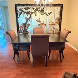 Nichols & Stone Dining Table with 4 Jessica Charles Upholstered Dining Chairs
