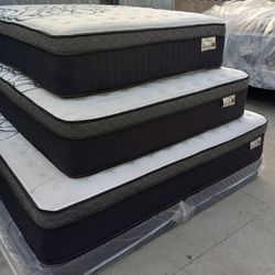 🔊New Mattress In A Plastic Sealed King Size $320