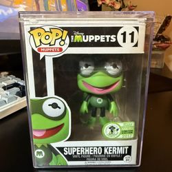 Super Hero Kermit 2017 Limited Edition With Case