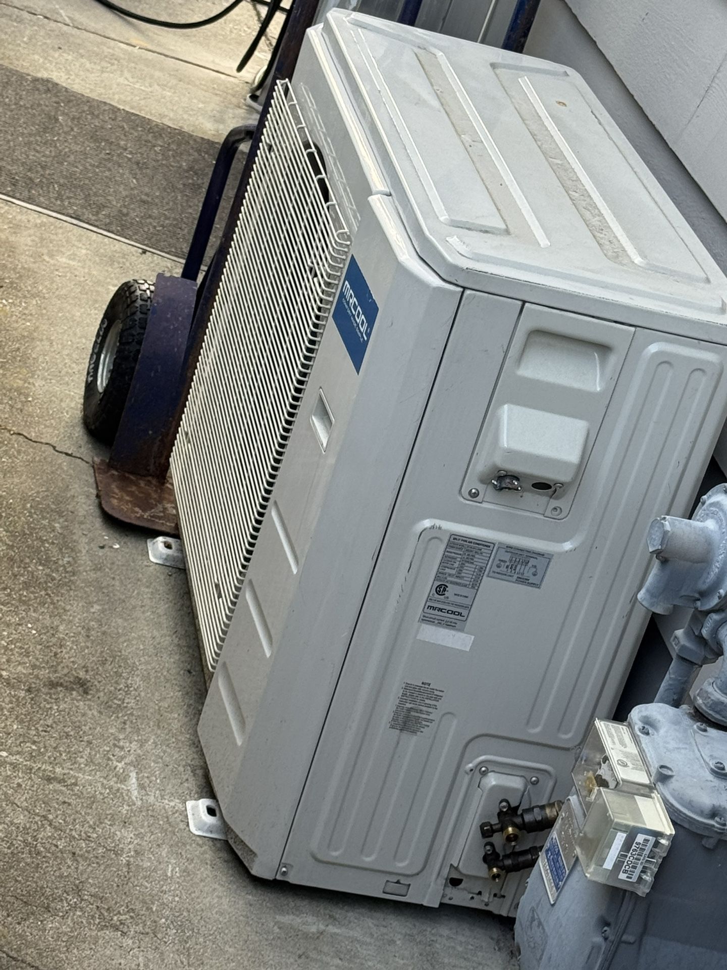 Free Mr. Cool Outdoor Unit (FOR PARTS)