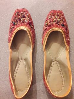 Middle Eastern Flats genuine leather size 7.