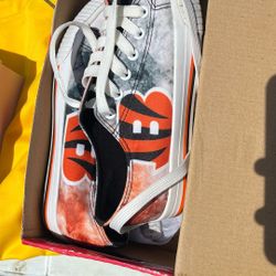 Officially licensed NFL team sneakers, Cincinnati, Cincinnati Bengals women’s size 9