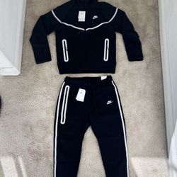 New Reflective Nike Tech Full Set Size M
