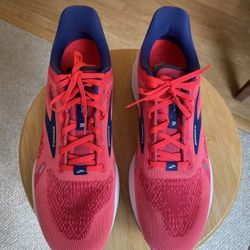 Brooks Launch 9 Womens 11 Fuchsia Pink Athletic Running Shoe 1203731B604