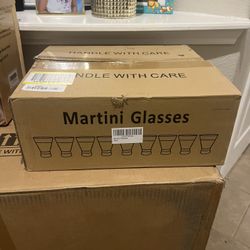 8 Martini Glasses