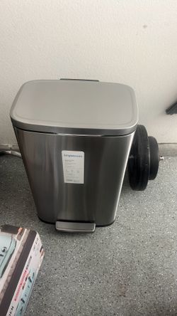 Trash can