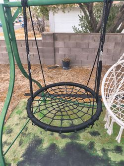 47" Webbed Nest Swing