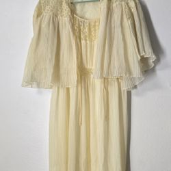 Vintage Barbizon Ariel Yellow Lace & Pleated Nylon Nightgown & Robe Set