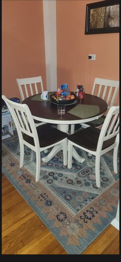 4 chairs and table