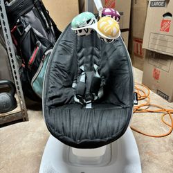 4moms MamaRoo / 4moms Swing – Gently Used 