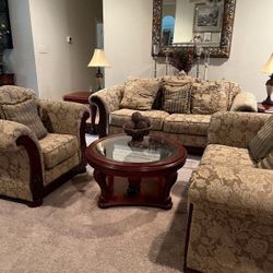 Beautiful 3 Piece Living Room set ( From Ashley's) 
