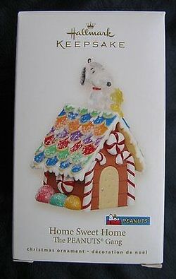 Hallmark Keepsake Ornament Peanuts Home Sweet Home Gingerbread House