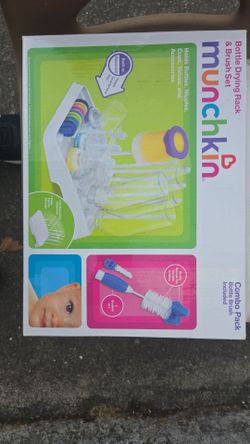 Munchkin Deluxe Bottle Drying Rack & Brush Set