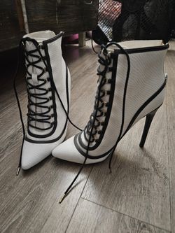 Shoe Dazzle Stilettos