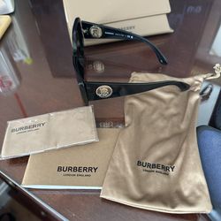 Burberry Black Daisy Sunglasses 