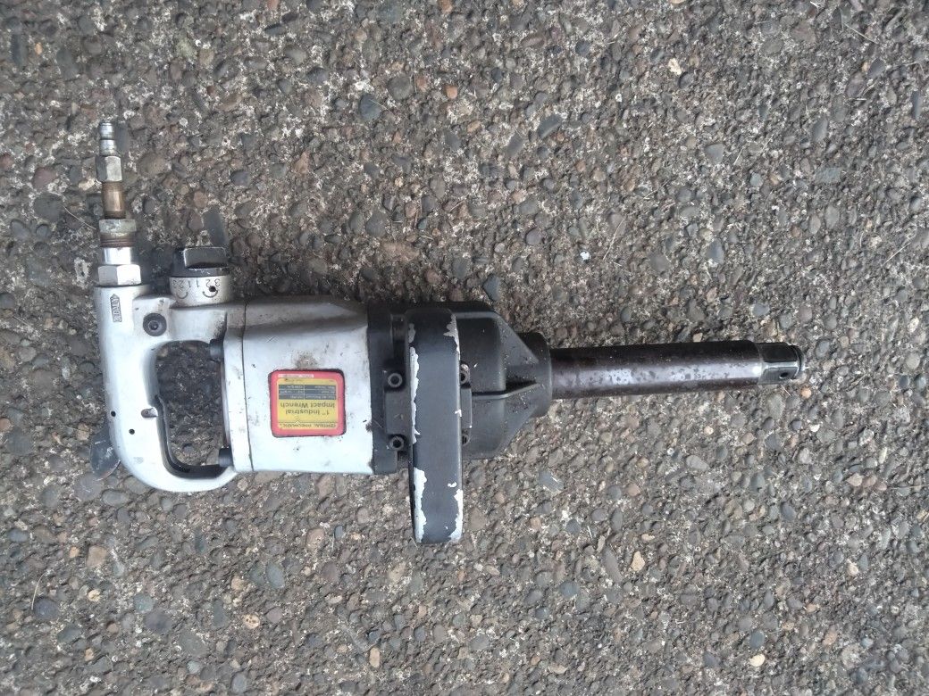 Central Pneumatic 1" Impact Wrench 