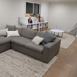 Room & Board EASTON Sofa w/ Left Arm Chaise. Excellent Condition!