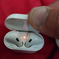 Apple Airpods excellet working condition