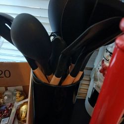 These Are Good Utencils Wooden Handles With Holder 15.00