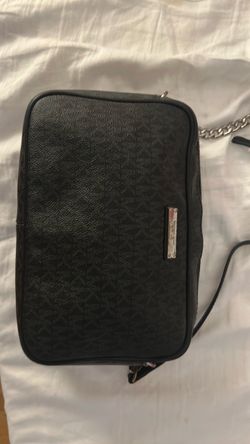 Micheal Kors purse