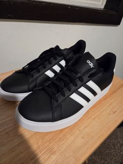 Men's Addidas Size 11.5