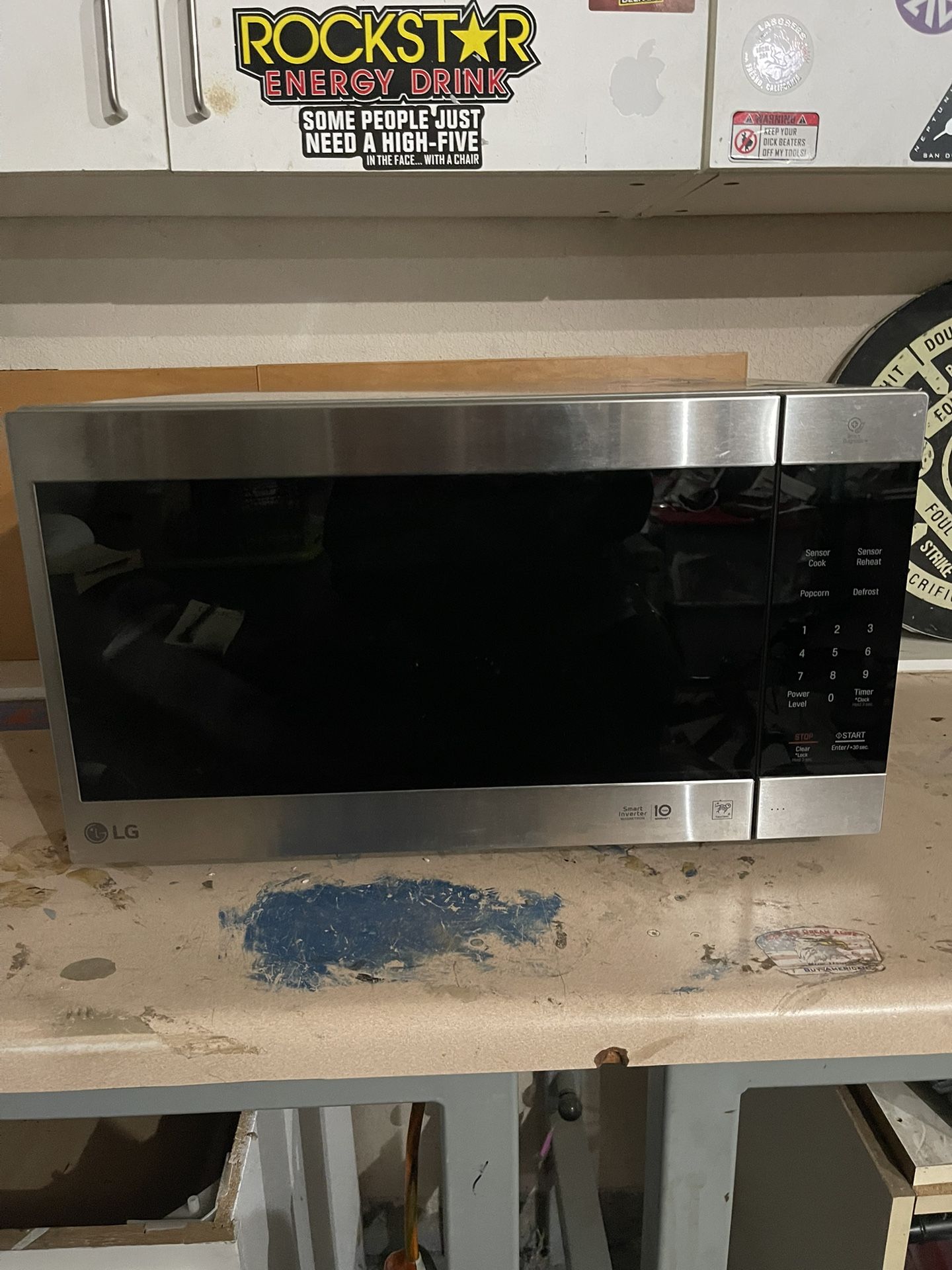 LG Stainless Steel Microwave 2.0 cu.ft. 1200-Watt - Countertop