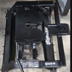 New Blue ox fifth wheel hitch 20.5k Capacity