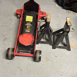Service Jack And  Jack Stands