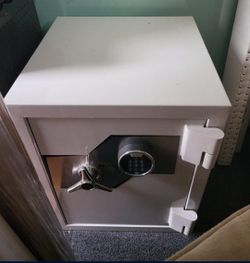 Hollon Heavy Duty Safe, 2 Hour Fireproof Rating