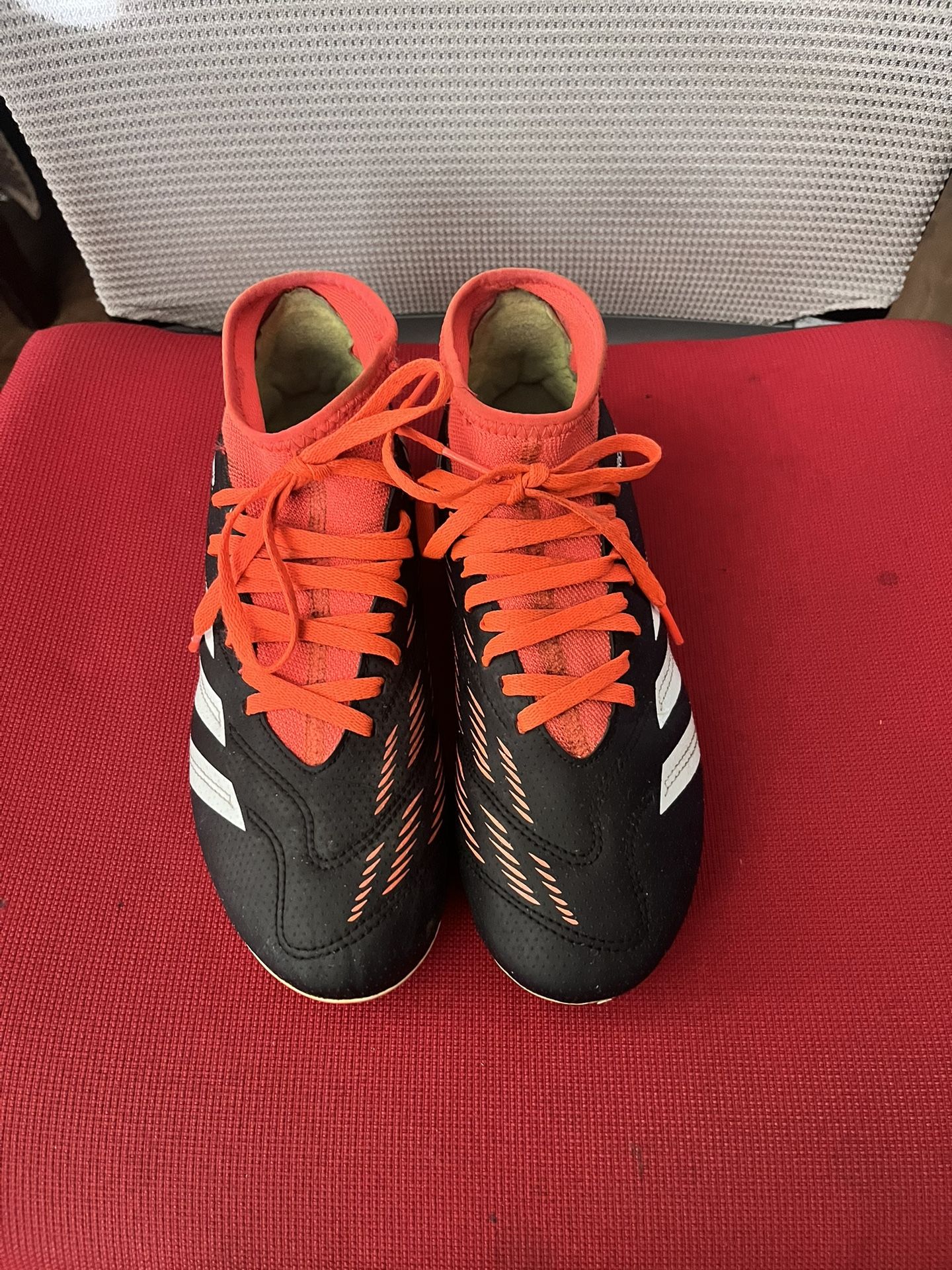 Adidas Predator Soccer Cleats Kids Size 5