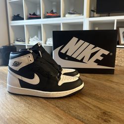 Jordan 1 Reverse Panda Size 7.5 Deadstock 
