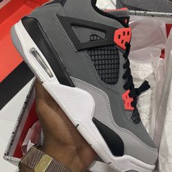 Jordan Retro 4