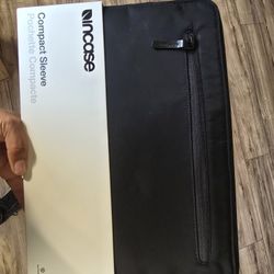 Incase Laptop Case 14"