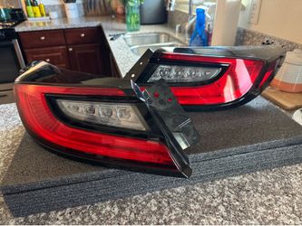 2025 Subaru BRZ OEM LED Taillights – Like New – Complete Pair