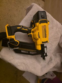 DEWALT 21DEG FRAMING NAILER