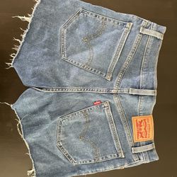 Levi’s High Rise Shorts 