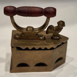 Antique Charcoal Iron Rooster Latch Brass