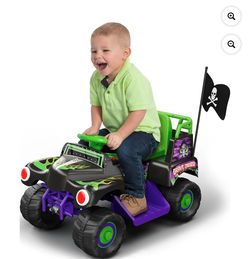 6V Grave Digger Ride on Car Monster Truck Monster Jam Graphics for Boys & Girls 18-36 Months