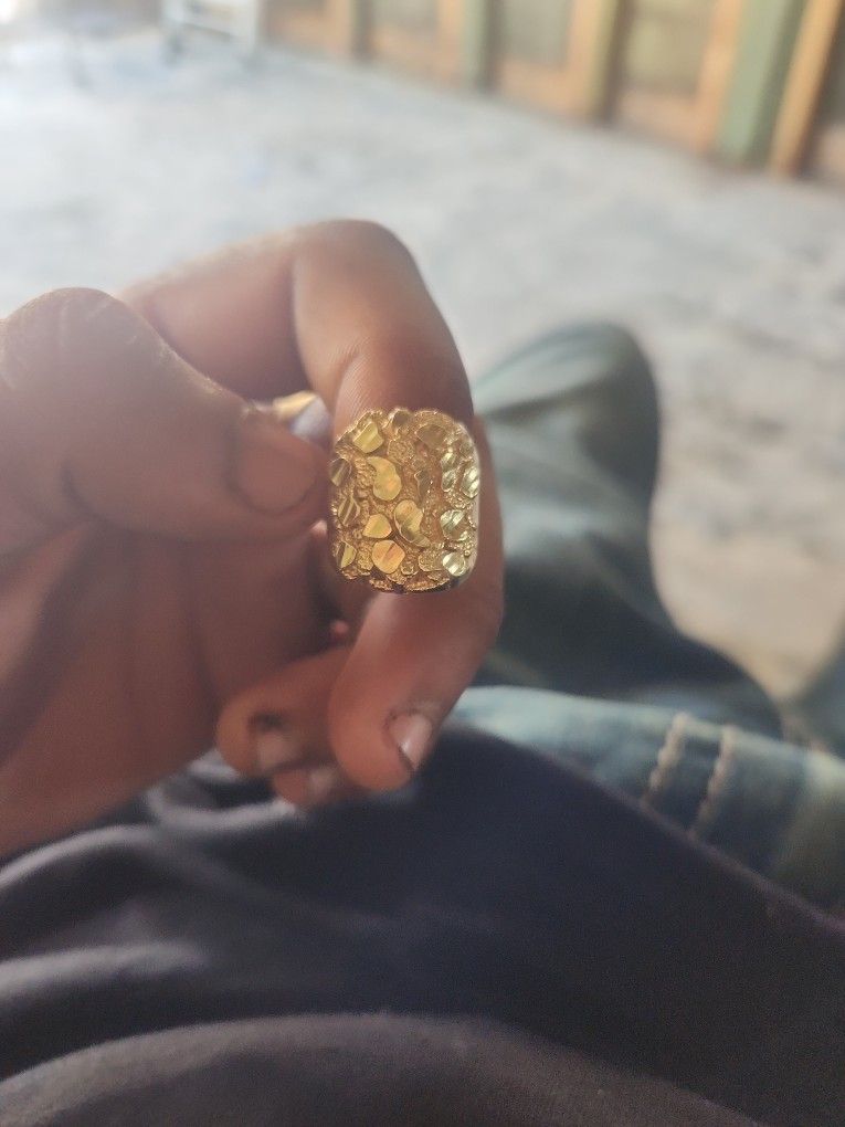 Real 10k Nugget Ring Size 6, 5.8 Grams