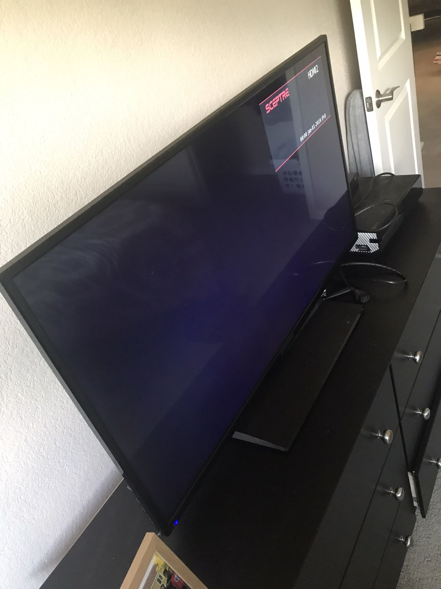 SPECTRE 38in TV (WILLING TO NEGOTIATE)