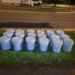 18 BUCKETS OF 5 GALLONS OF WHITE LATEX PAINT