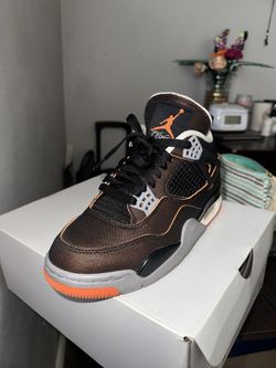 Women’s Jordan 4’s