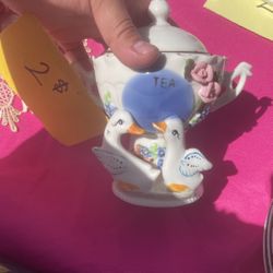 Porcelain Cottage Core Tea Container -2$ 