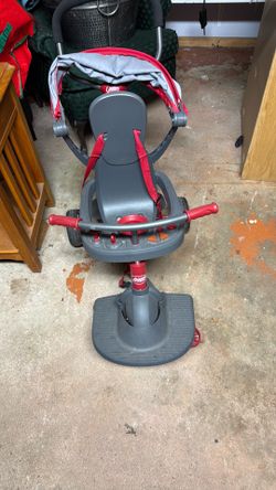 Radio flyer trike with stand