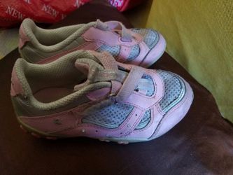 Pink tenis shoes