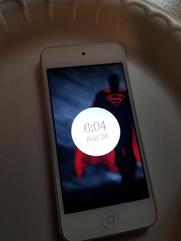 Jailbroken Ipod Touch 5th generation 32gb