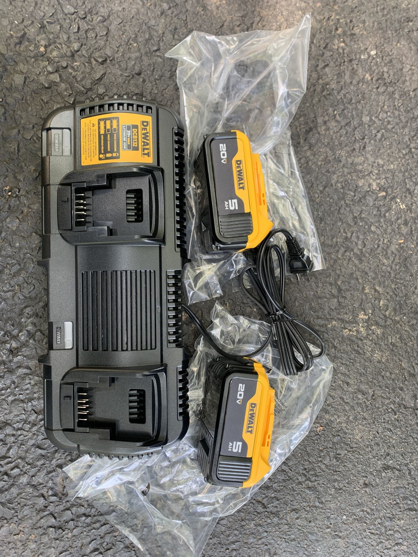 2 Baterías Y Cargador