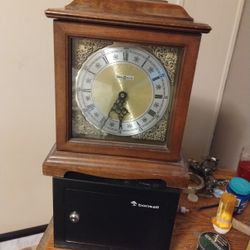 Howard And Miller Mantle Clock